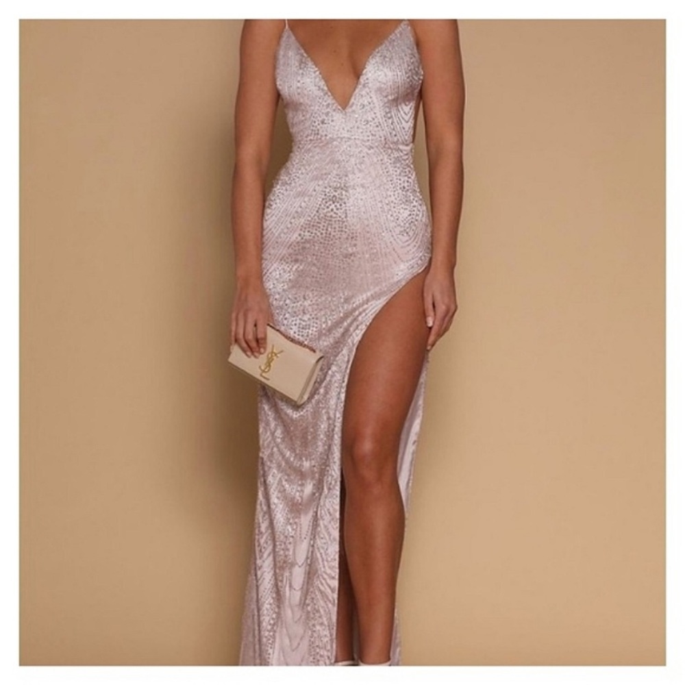 HIGH SLIT MAXI KDRESS | GOLD GOWN MESHKI L